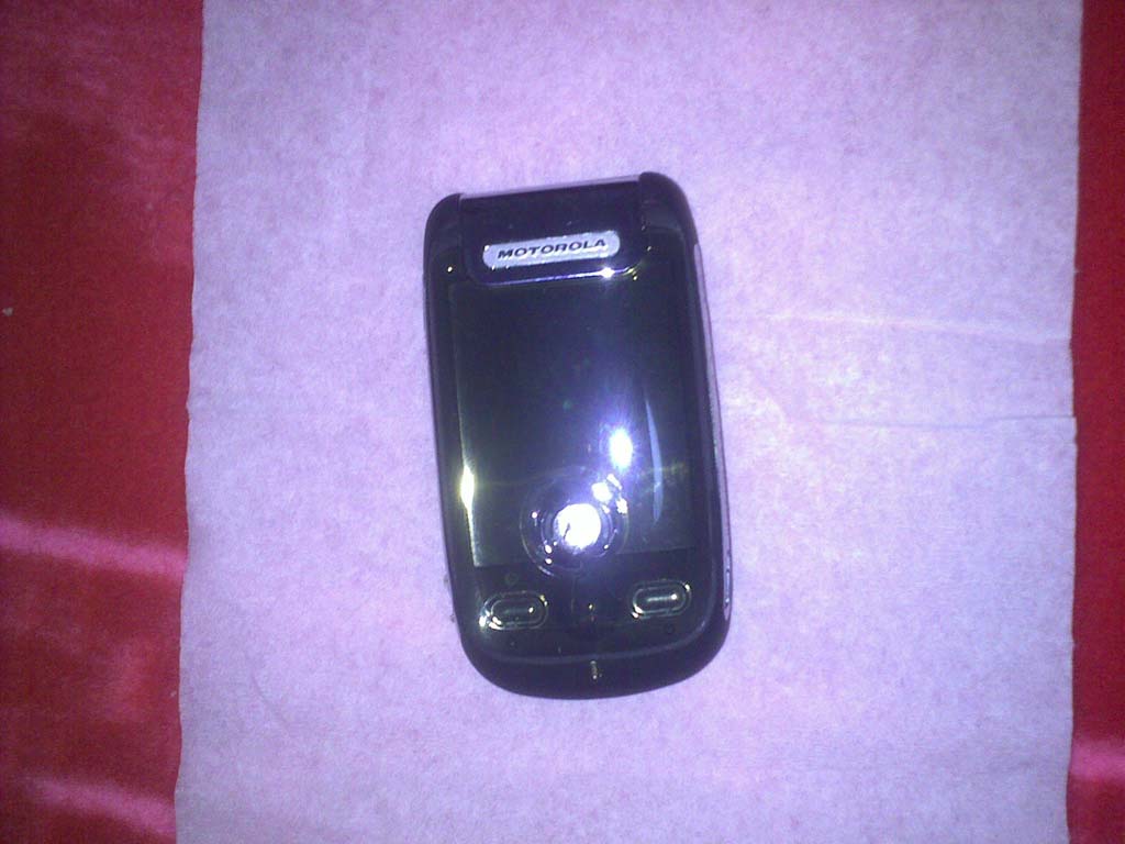 转让一台9.5成新的商务手机摩托罗拉1200e