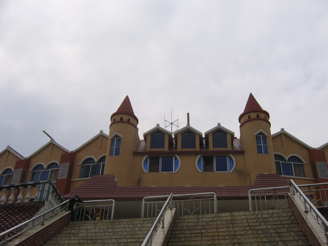 大巴5-6个小时,费用100元/人(孩子免)            蕉岭至澳洲山庄