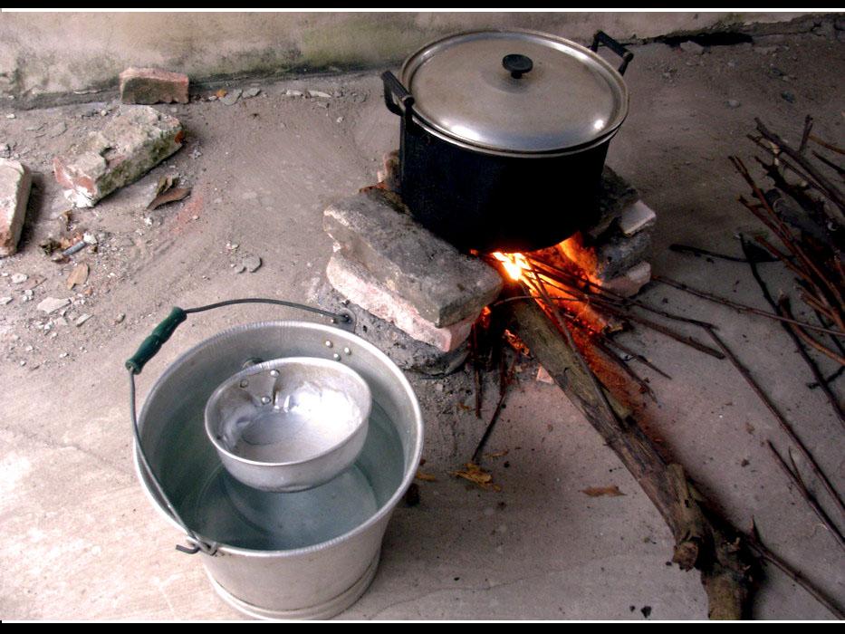 柴火锑煲桶,百姓平淡厨!