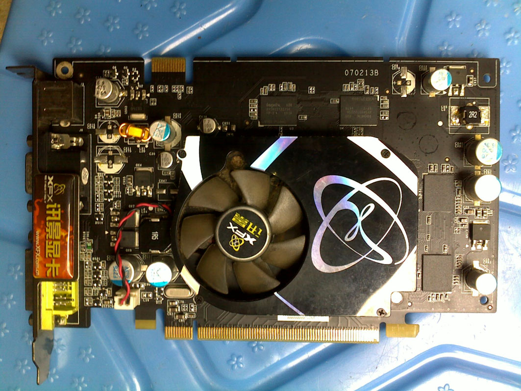 转让:讯景7300gt,100元,不讲价