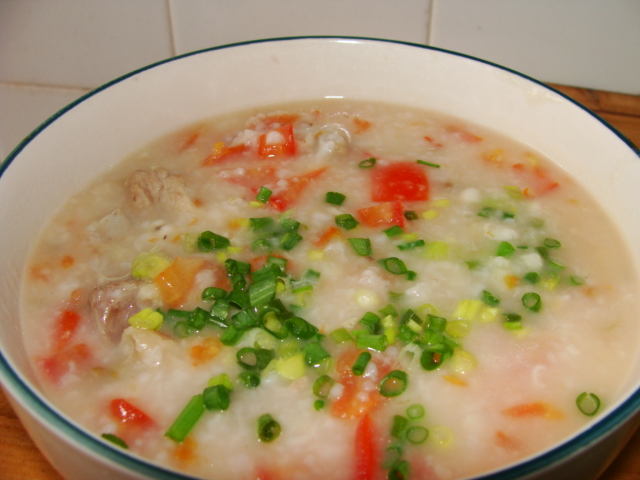 好久没吃荤了,番茄排骨粥