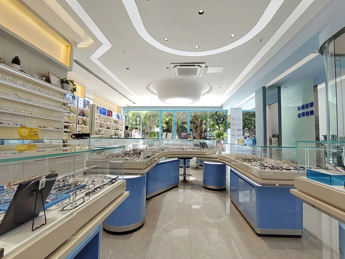 欧普康视眼科视光中心全面升级!医科大眼视光权威专家义诊!