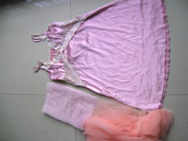 旧睡衣改造成华丽的宝宝公主裙(有真人秀哦)