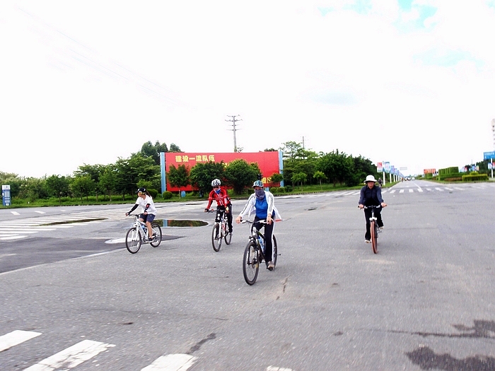 孙东湖踩点图片(图片传送中)