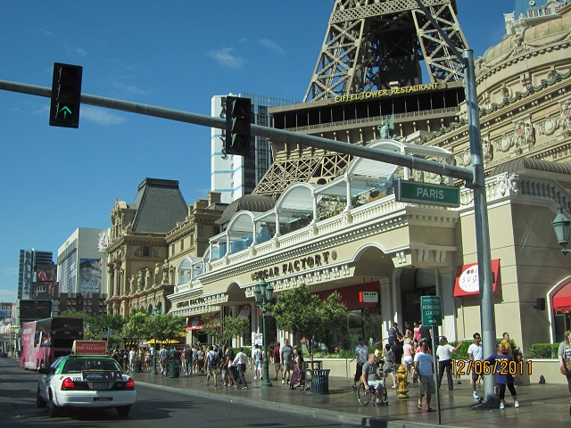 美国《小西贡》和《赌城》掠影