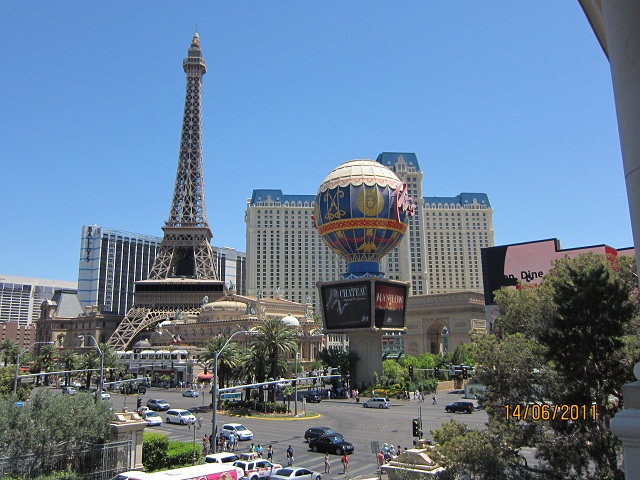 美国《小西贡》和《赌城》掠影