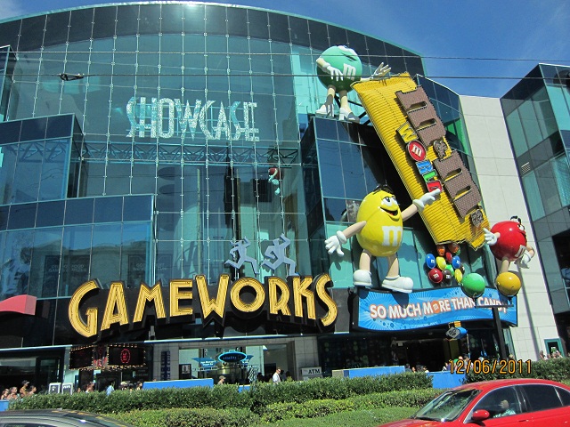 美国《小西贡》和《赌城》掠影