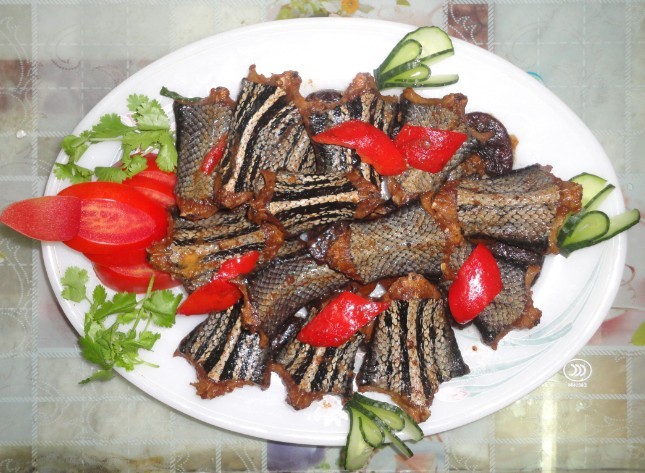 特色带皮蛇肉,去皮蛇肉