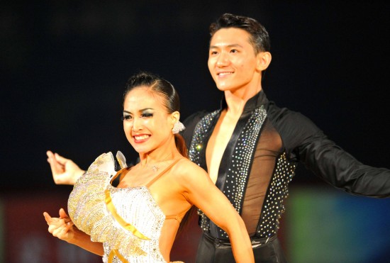 赠送舞包舞鞋哦