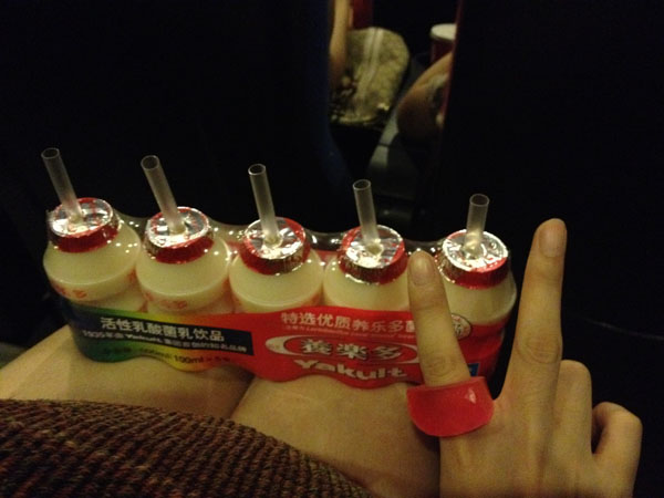 养乐多娃哈哈爽歪歪神马的要这样喝才够爽