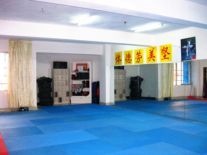 波波高跟爵士舞,乌克兰妖男团力量爵士强势来袭