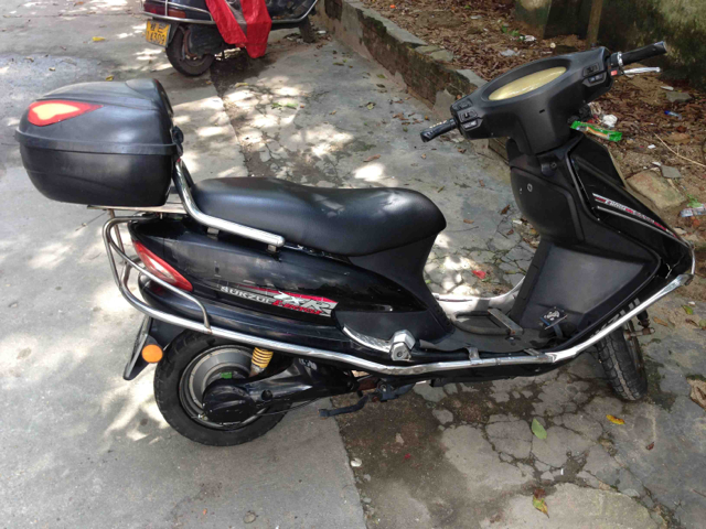 出售台铃木王电动车8成新,充满电跑40公里以上,证件齐全,价格