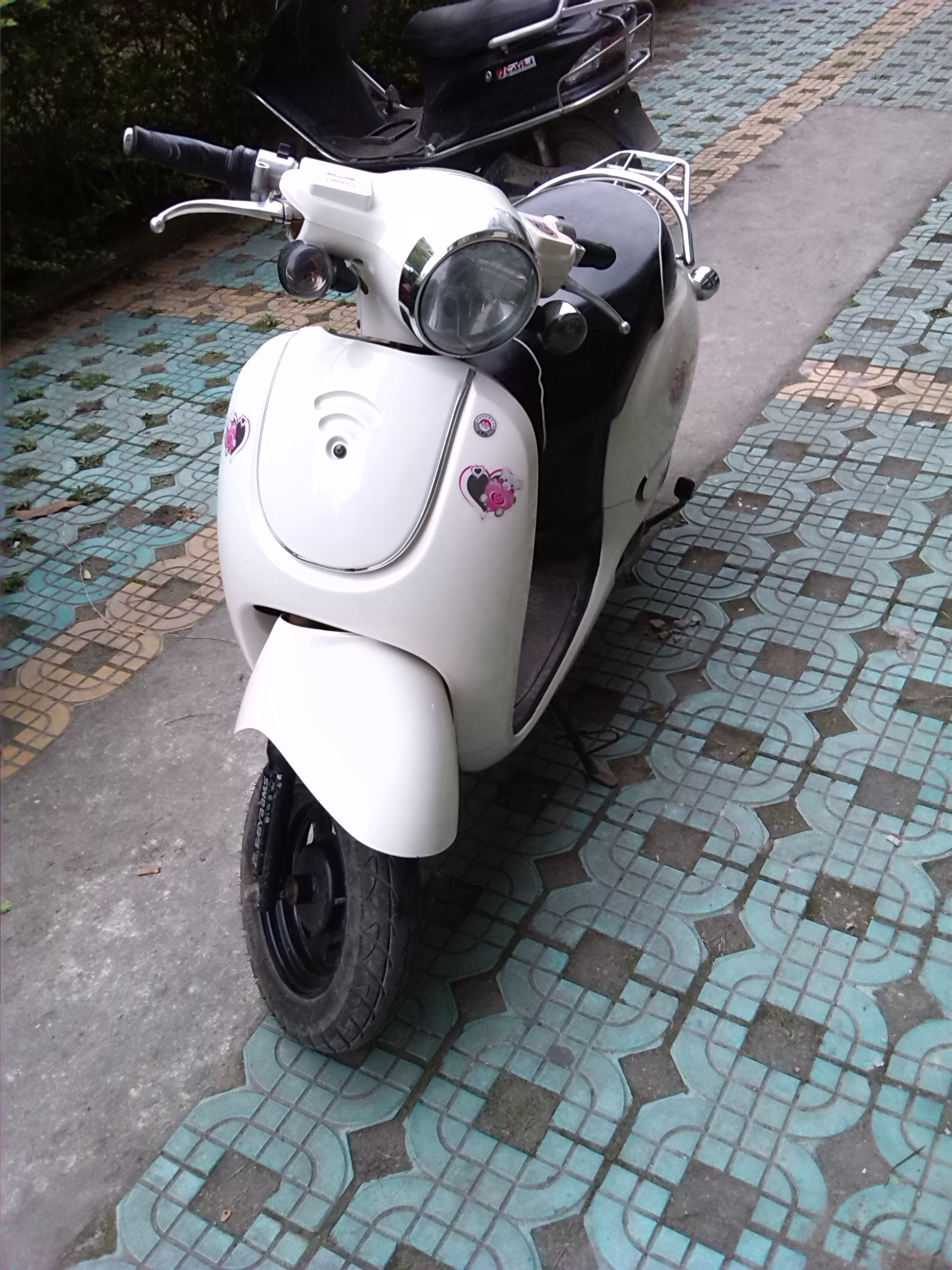 转9成新铃木王小卫士电动车证件齐全,1650元