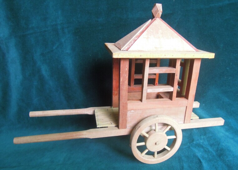 有喜欢实木民俗车具模型的吗