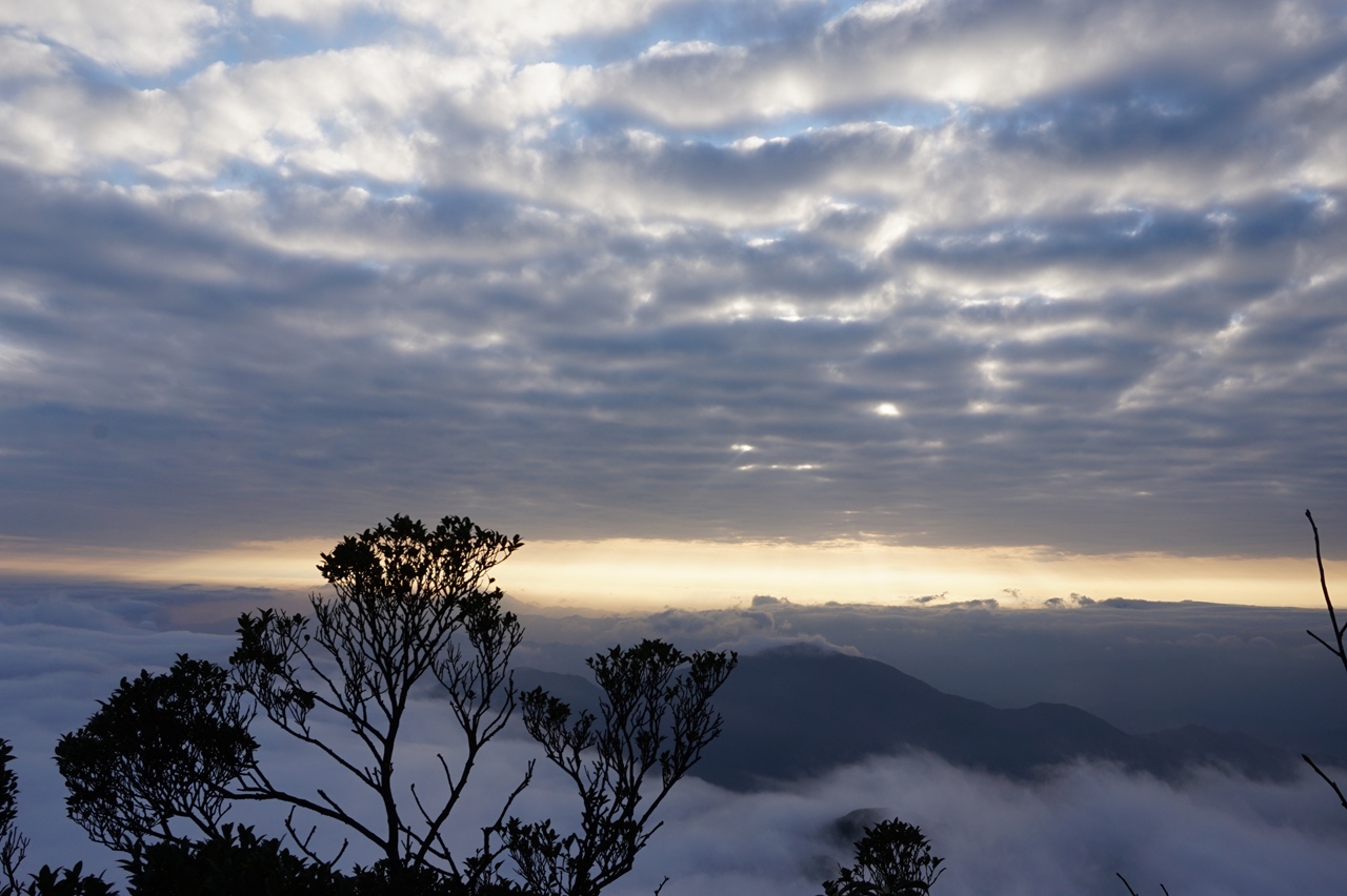 猫儿山云海夕照