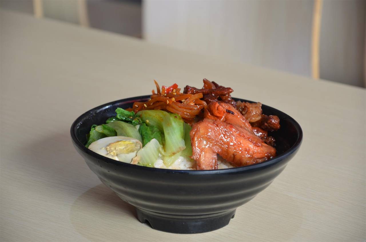 美食诱惑之---鸡腿卤肉饭,鸡翅卤肉饭,我的最爱!