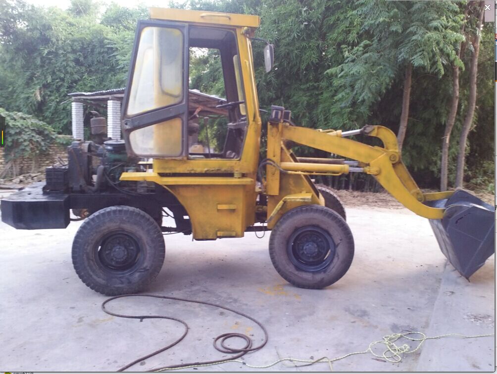 转让12型的铲车.7500元.