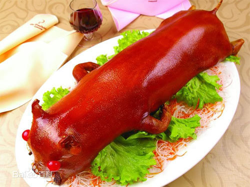 维也纳酒店 火热预订清明祭祖金猪,烧鹅,送发糕,送礼盒包装