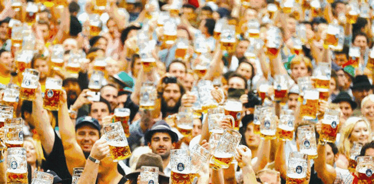 1万人啤酒狂欢节来啦!are you ready?啤酒免费喝到爆!