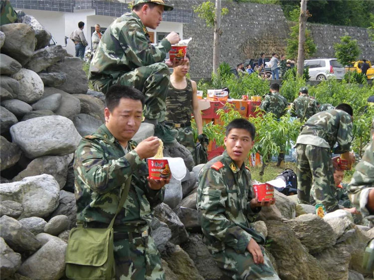 【汶川十年】在汶川救灾的北海消防员:挖掉指甲也不想放弃一个生命