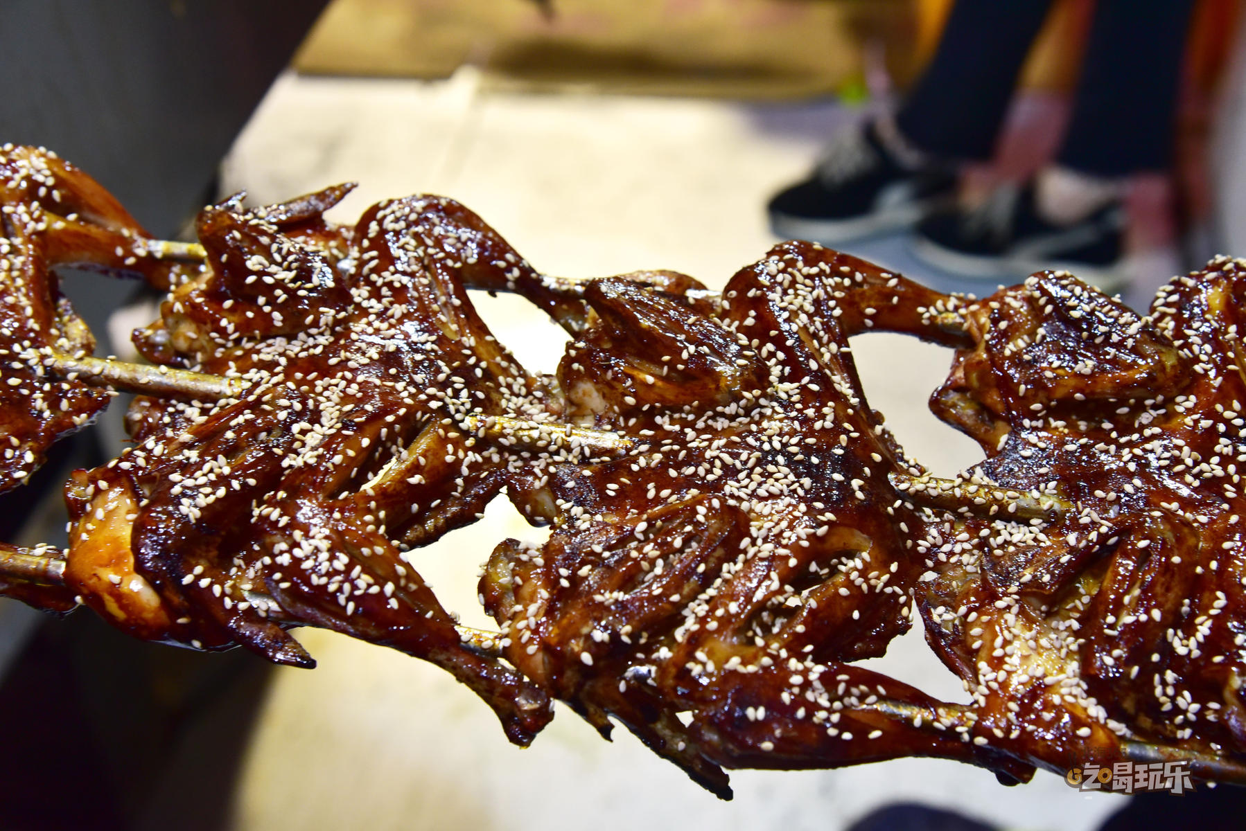 【电动车顺手美食】侨港这只鸡,一晚能卖100多只