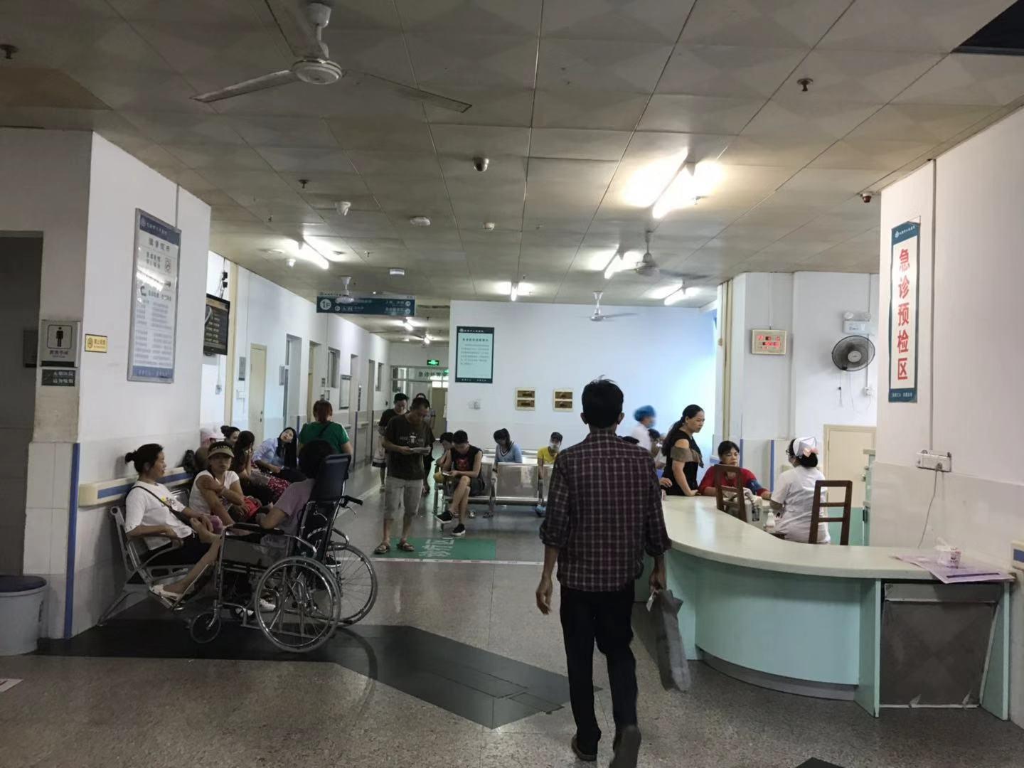 车位多,少排队,国庆假期里北海的医院一片"清静"