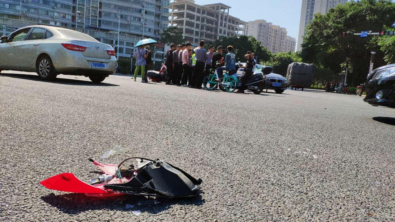 北海大道寶馬,電車相撞事件目擊者:電動車闖紅燈