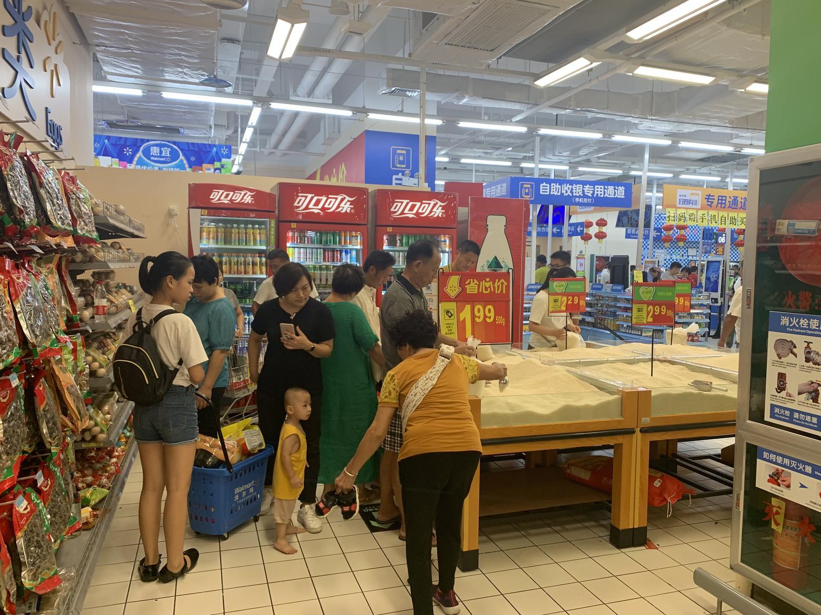 北海人不是爱凑热闹嘛?为什么地段不是很好的沃尔玛却越来越火?