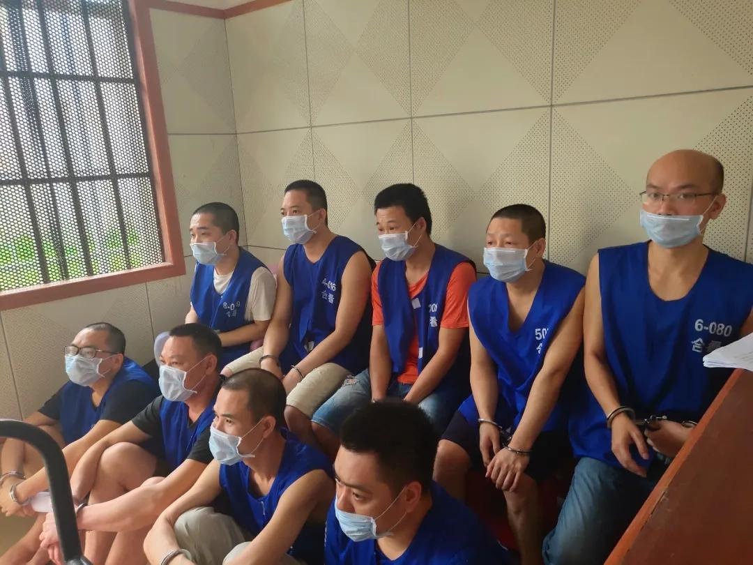 诈骗敲诈勒索非法拘禁合浦一恶势力团伙受审