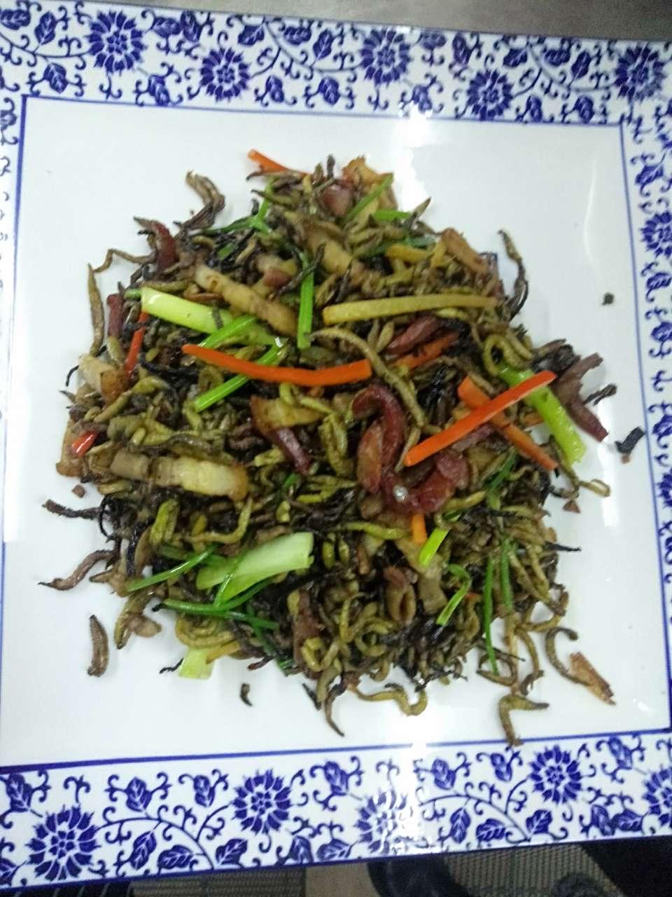 禾虫三味之禾虫蒸蛋及生炒禾虫