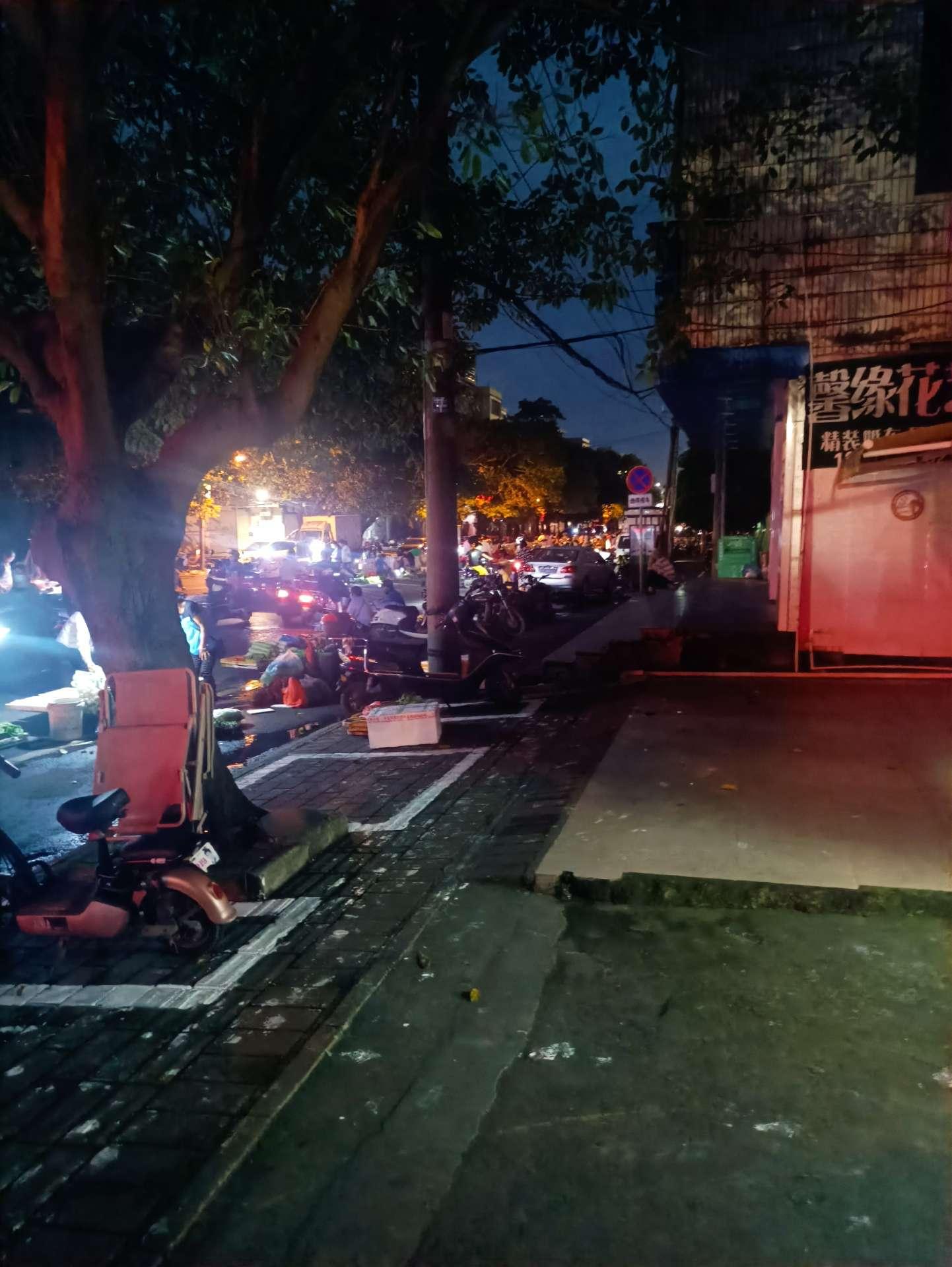 凌晨3点到早上7点的高德市场门口-北海时事开讲-北海365网(beihai365.