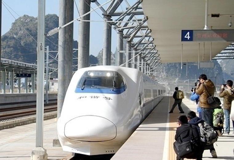 推进贺州至北海城际铁路,南宁至北海高速公路(北海段)及凭祥经东兴至